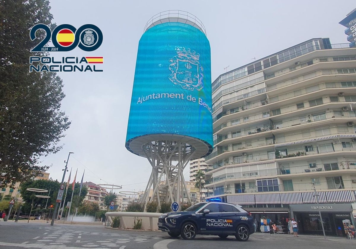 Imagen de archivo de un coche de la Policía Nacional en la localidad alicantina de Benidorm