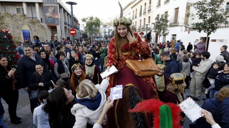 Programación de Navidad en Córdoba 2024: pasacalles, coros, patios, zambombas, vídeo mapping y mucho más