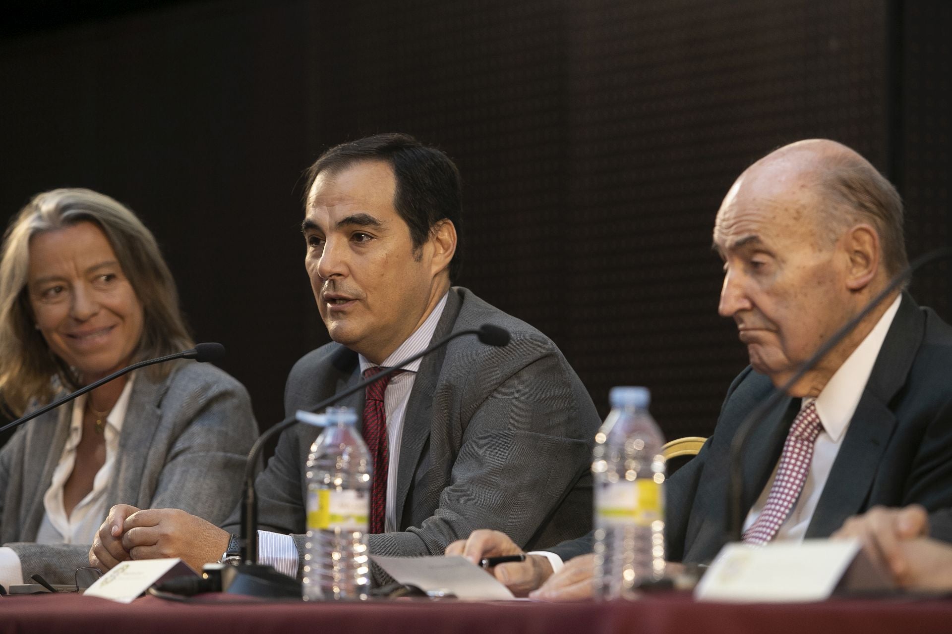 El coloquio sobre el consenso y la Constitución en Córdoba, en imágenes