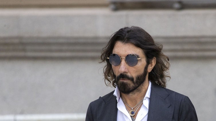 Javier Hidalgo está «localizable por teléfono» para que el Senado le cite por el caso Koldo