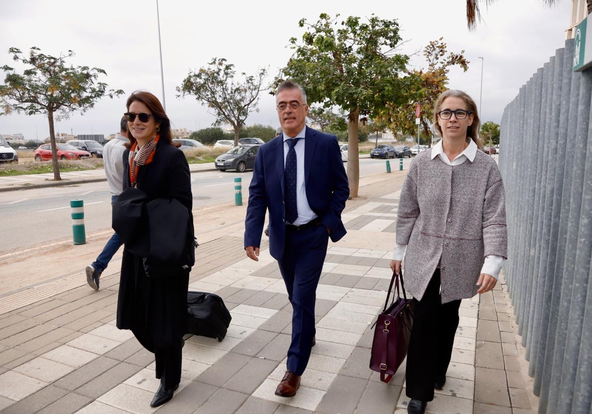 Antonio Barrientos a su llegada para escuchar la sentencia