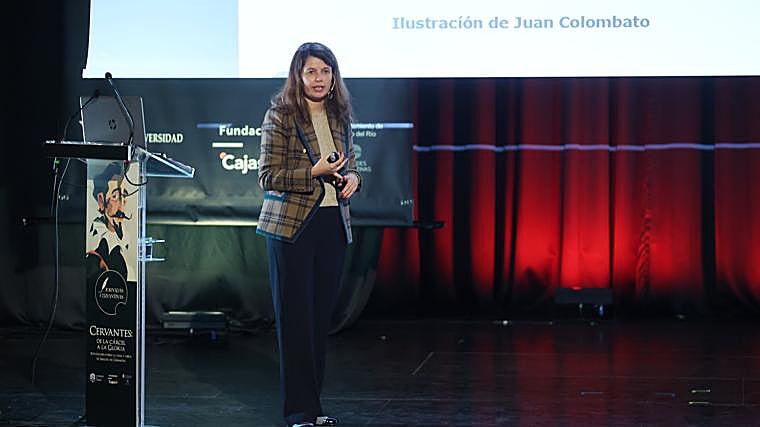Lola Pons, durante un momento de su charla