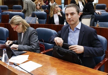 Lobato hace de escudo de Begoña Gómez en la Asamblea de Madrid y defiende su «derecho» a no declarar en la comisión