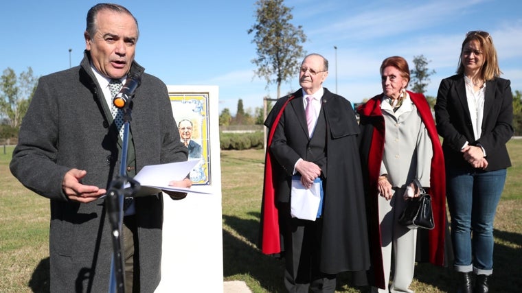 Talavera reconoce a Manuel Cerdán su «amor» por la ciudad dando su nombre a una plaza