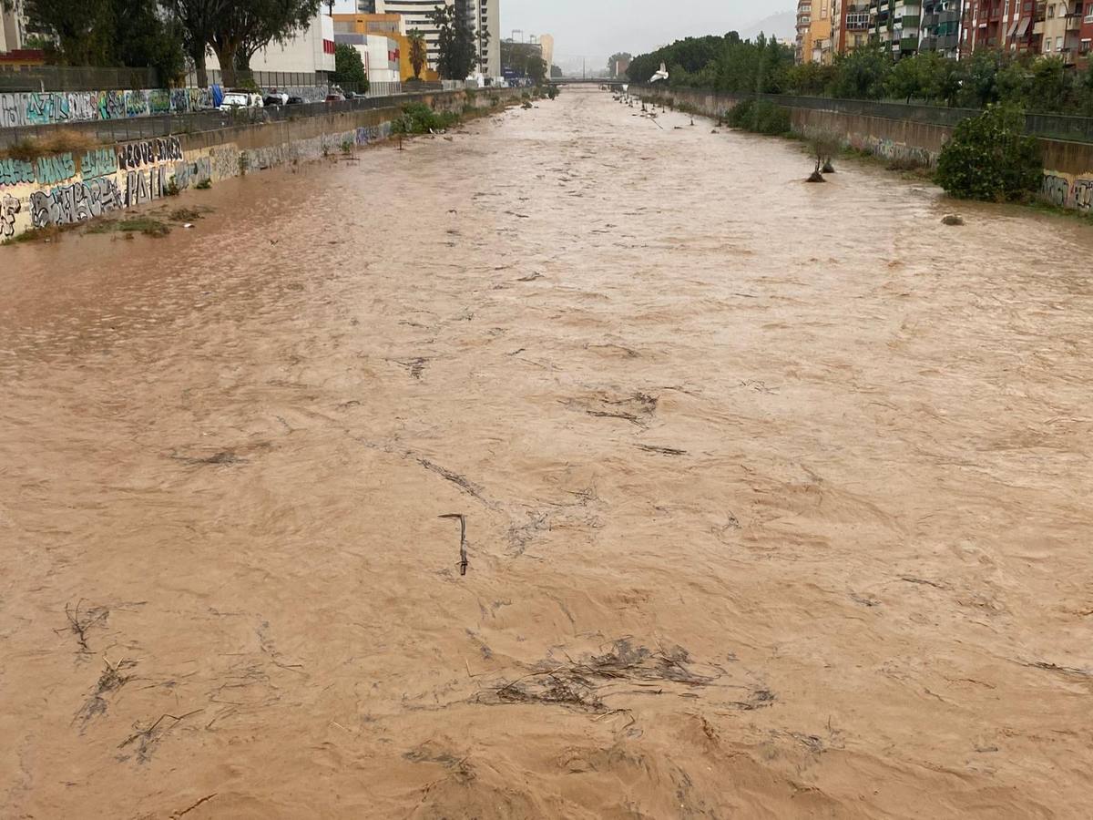 Efectos por las fuertes lluvias en Málaga al paso de una nueva DANA