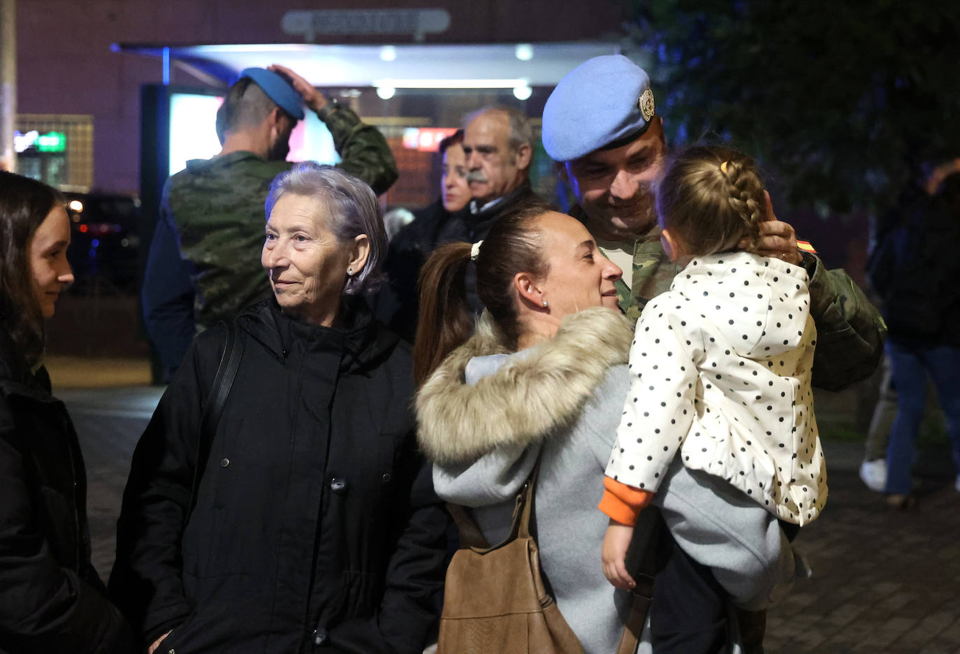 La emocionante despedida de los soldados de Cerro Muriano hacia Líbano, en imágenes