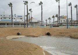 Las fuertes lluvias y las tormentas eléctricas causan inundaciones en Huelva