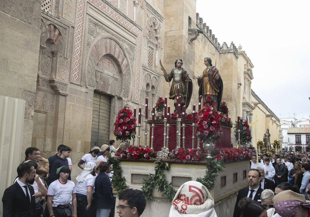 El paso de San Acisclo y Santa Victoria, seguido por San Pelagio, este domingo, en la peregrinación de la Fundación Diocesana Santos Mártires