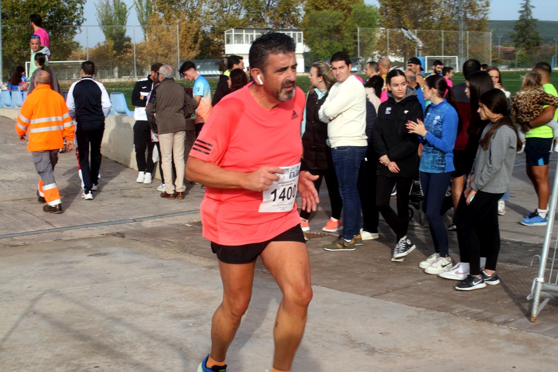 La carrera popular Ciudad de Lucena por la Igualdad, en imágenes