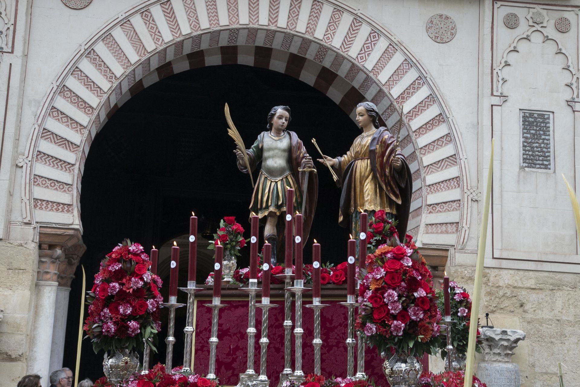 La alegre peregrinación de San Acisclo, Santa Victoria y San Pelagio en Córdoba, en imágenes