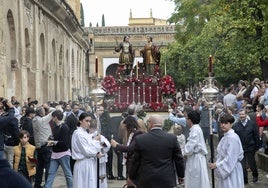 La alegre peregrinación de San Acisclo, Santa Victoria y San Pelagio en Córdoba, en imágenes