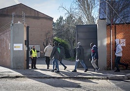 El Estado duplica las plazas de Alcalá y Carabanchel para inmigrantes