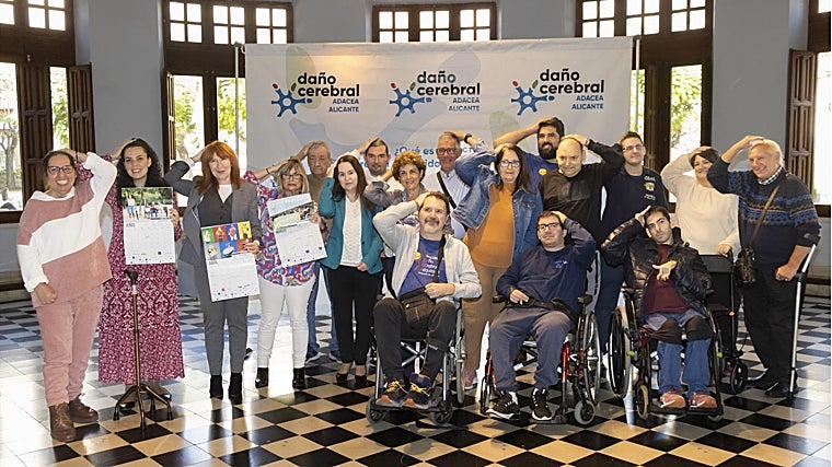 la-diputaci-n-apoya-el-calendario-solidario-de-la-asociaci-n-de-da-o