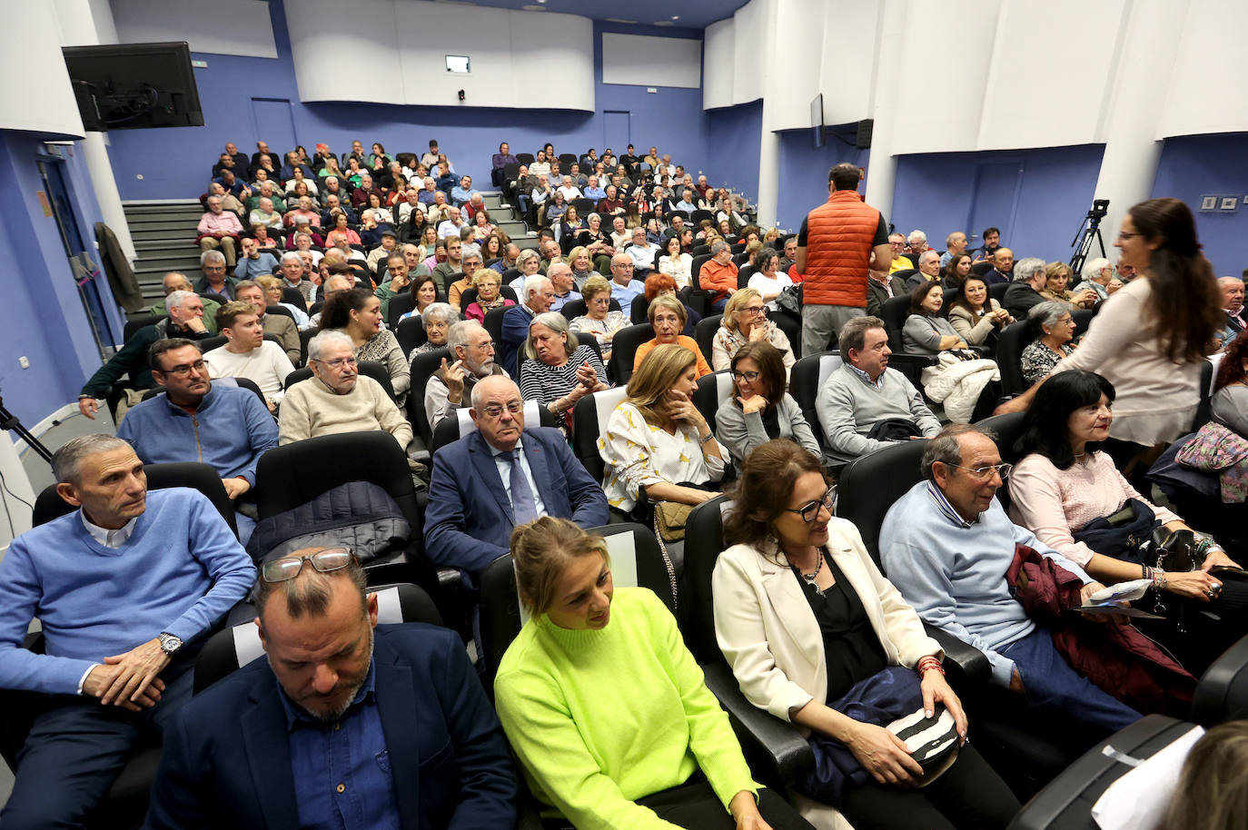 Miguel Poveda inaugura la Cátedra de Flamencología, en imágenes