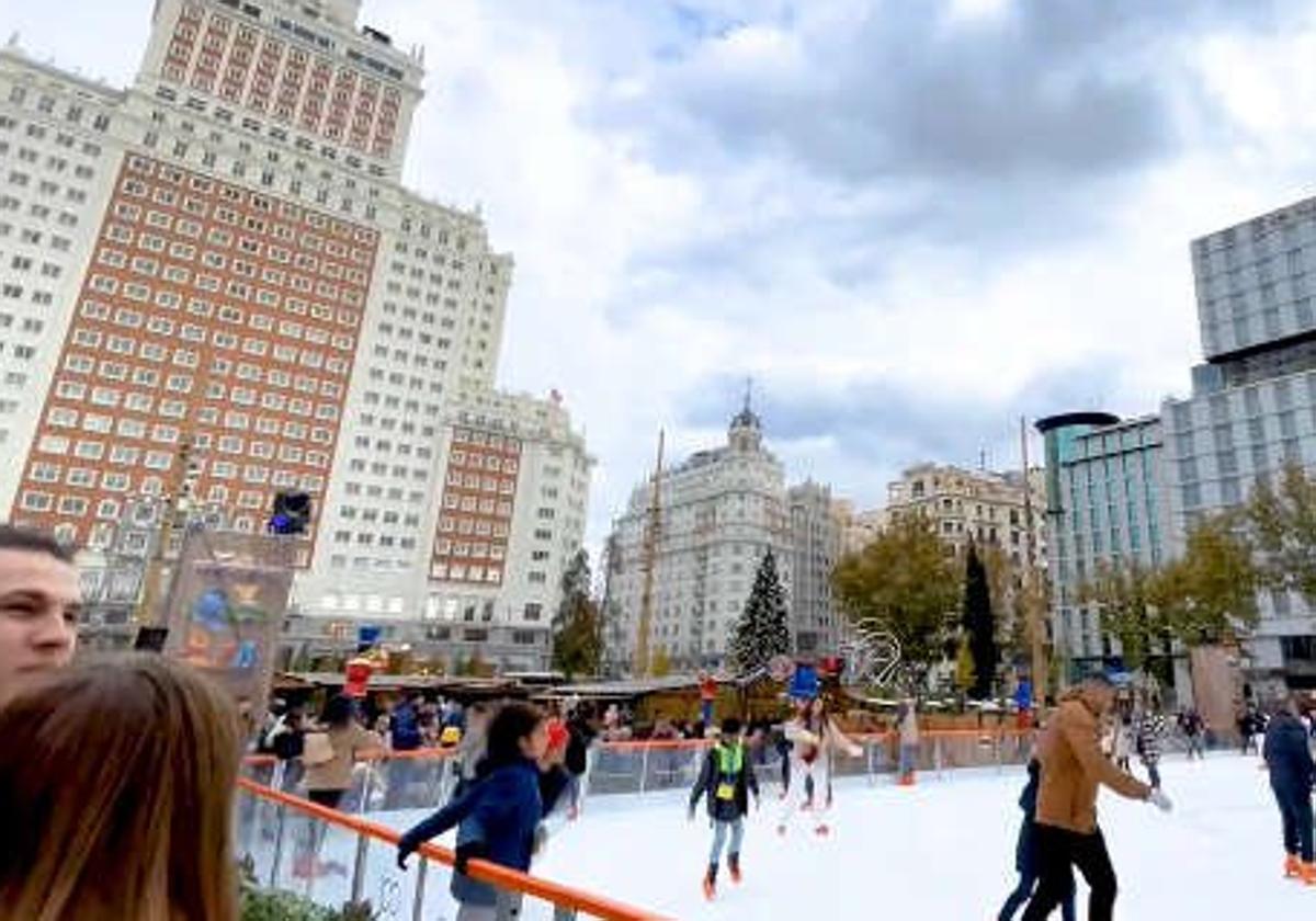 La pista de hielo de La Navideña, en Plaza España