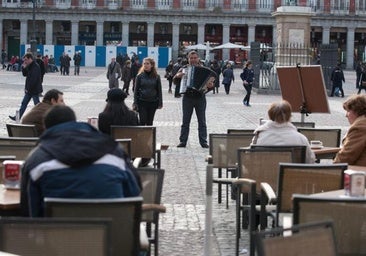 Madrid 'desenchufa' los altavoces de los músicos callejeros de la Plaza Mayor
