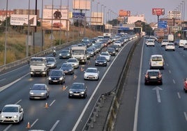 Cortada totalmente al tráfico la carretera que une San Juan Bajo y Tomares por las obras del carril Bus-VAO del Aljarafe