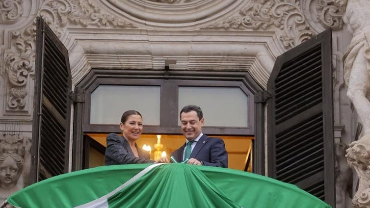 Medio centenar de actividades y un reconocimiento al actor Paco Tous en el Día de la Bandera de Andalucía