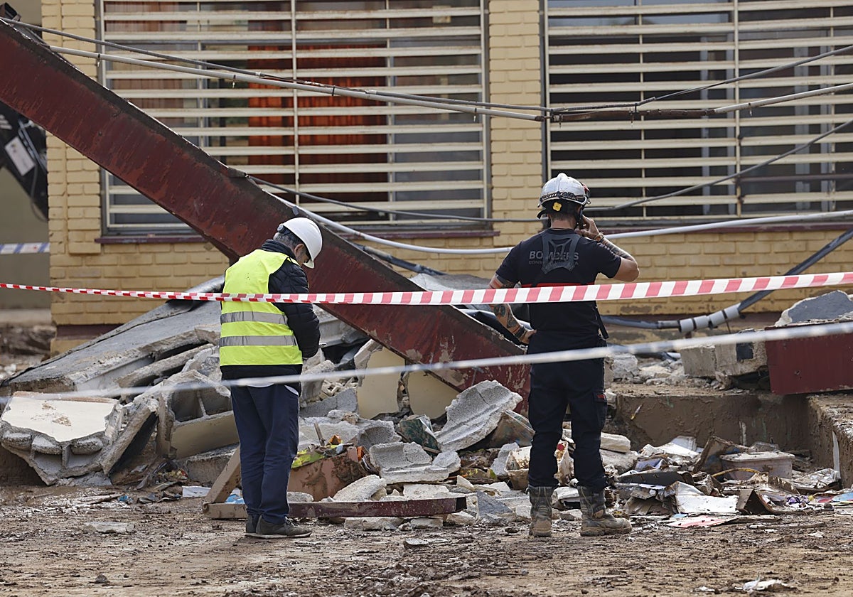 Imagen del CEIP Lluís Vives de Massanassa, donde el domingo falleció un operario por el derrumbe de parte del edificio.