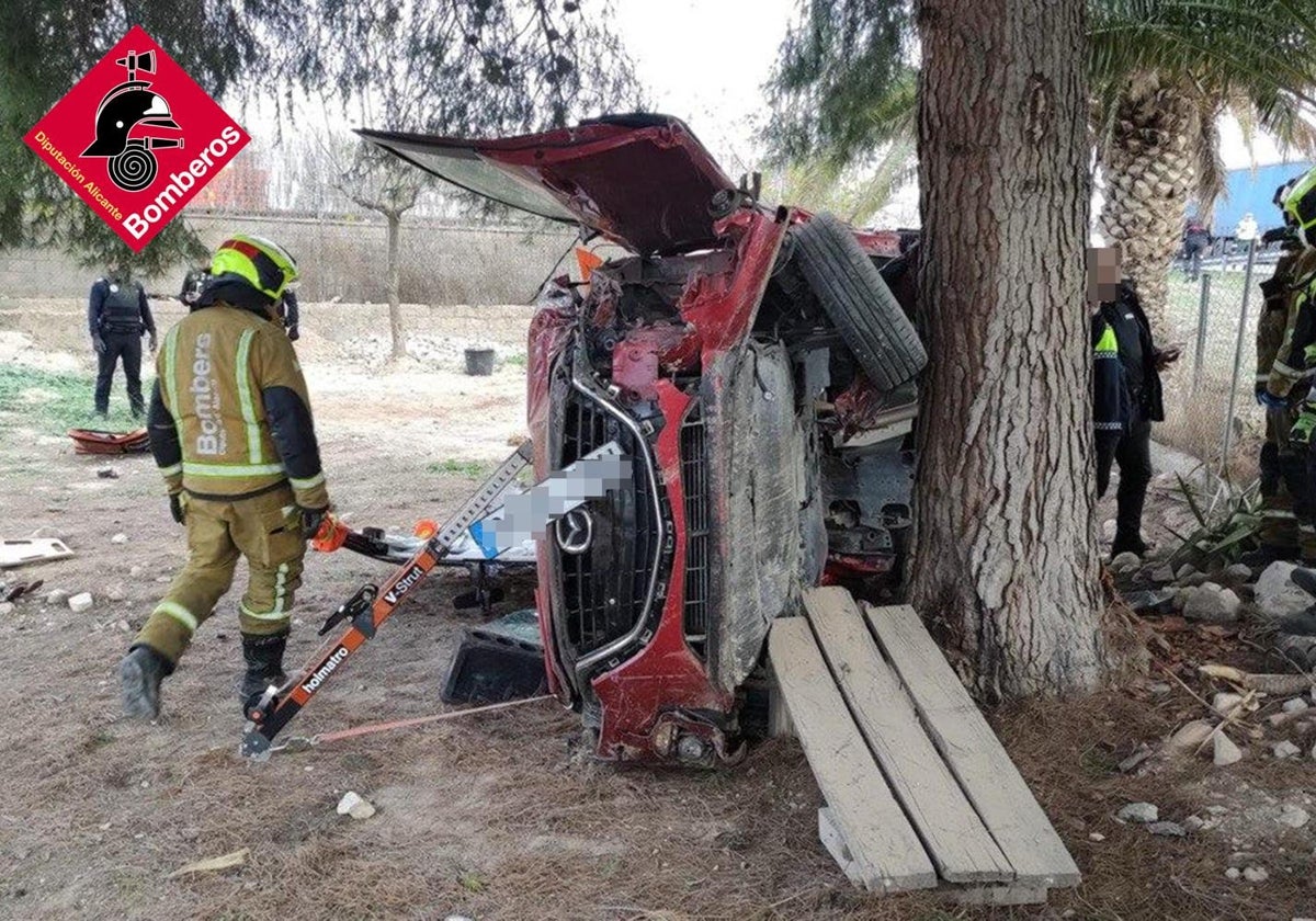 Imagen del coche siniestrado en la localidad alicantina de Petrer