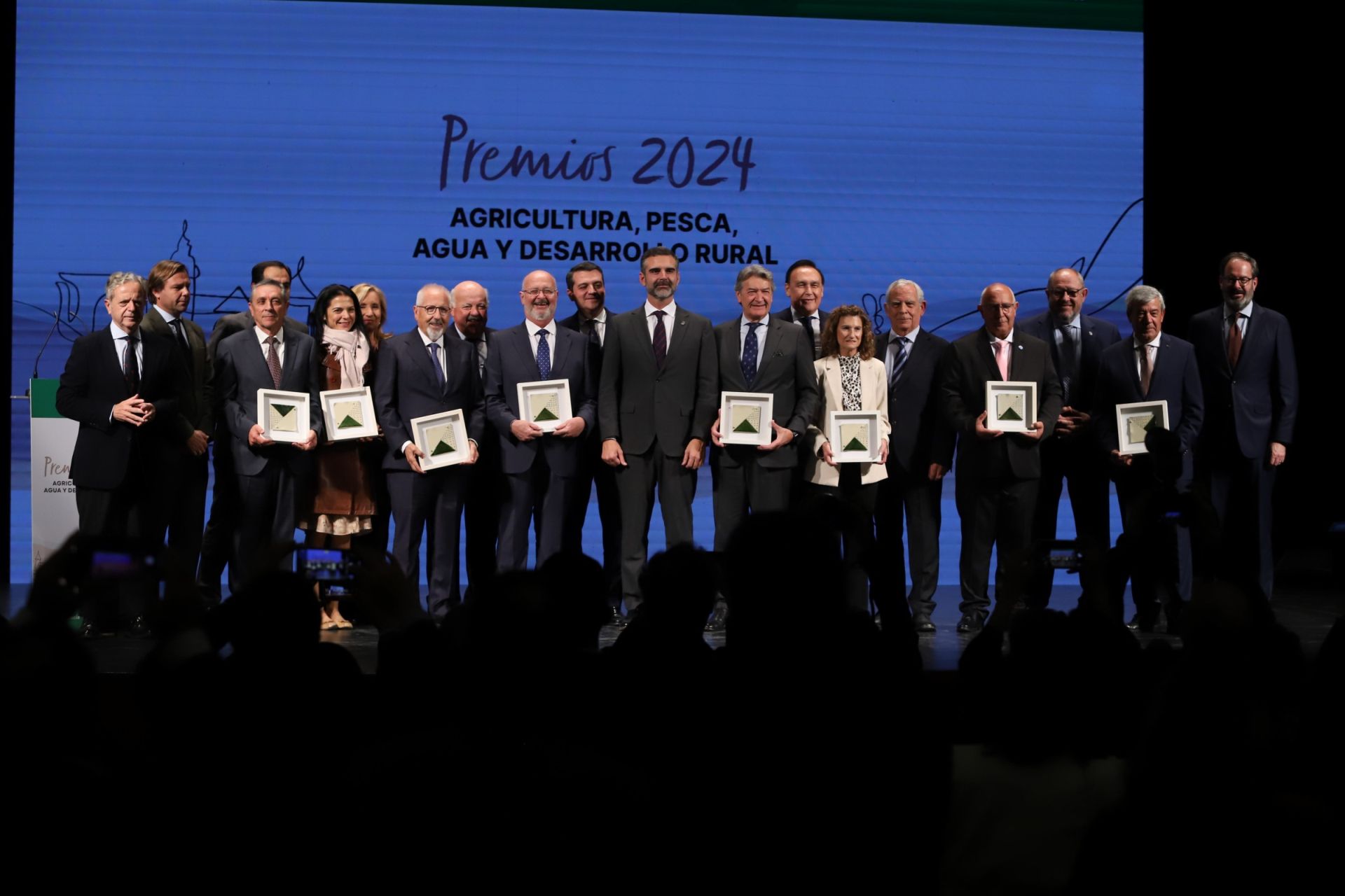 La entrega de los Premios de Agricultura y Pesca de Andalucía en ...