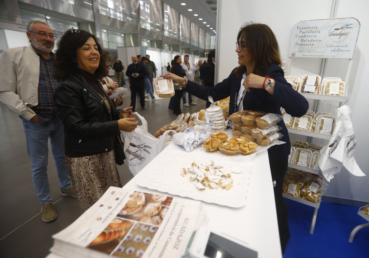 El escaparate de todos los sabores de Córdoba: del garbanzo a la miel, del aceite al pistacho