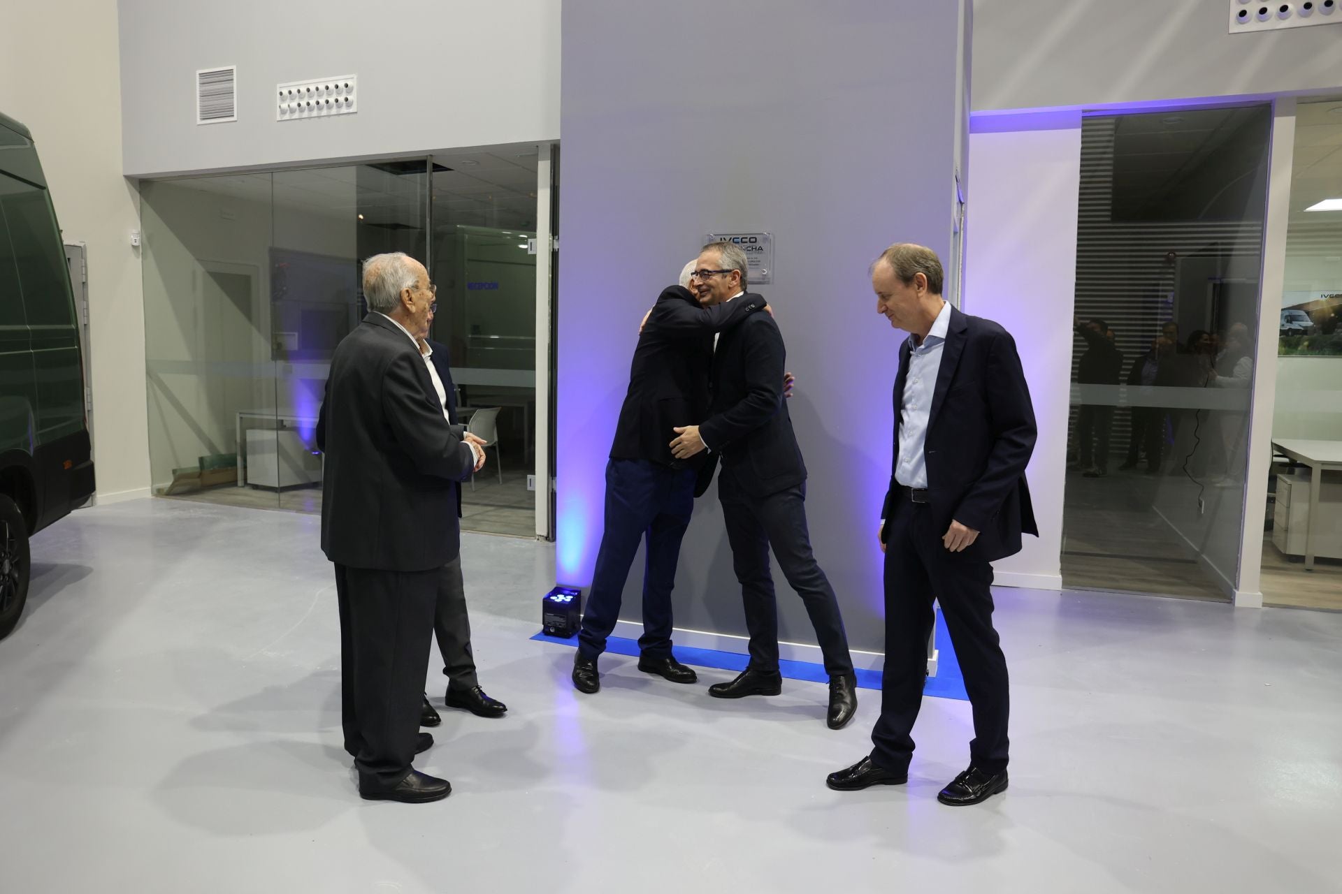 La inauguración del nuevo concesionario Veimancha de Iveco en Córdoba, en imágenes