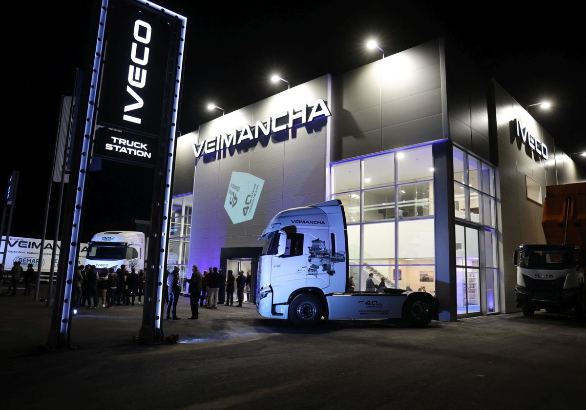 Entrada al nuevo concesionario de Iveco