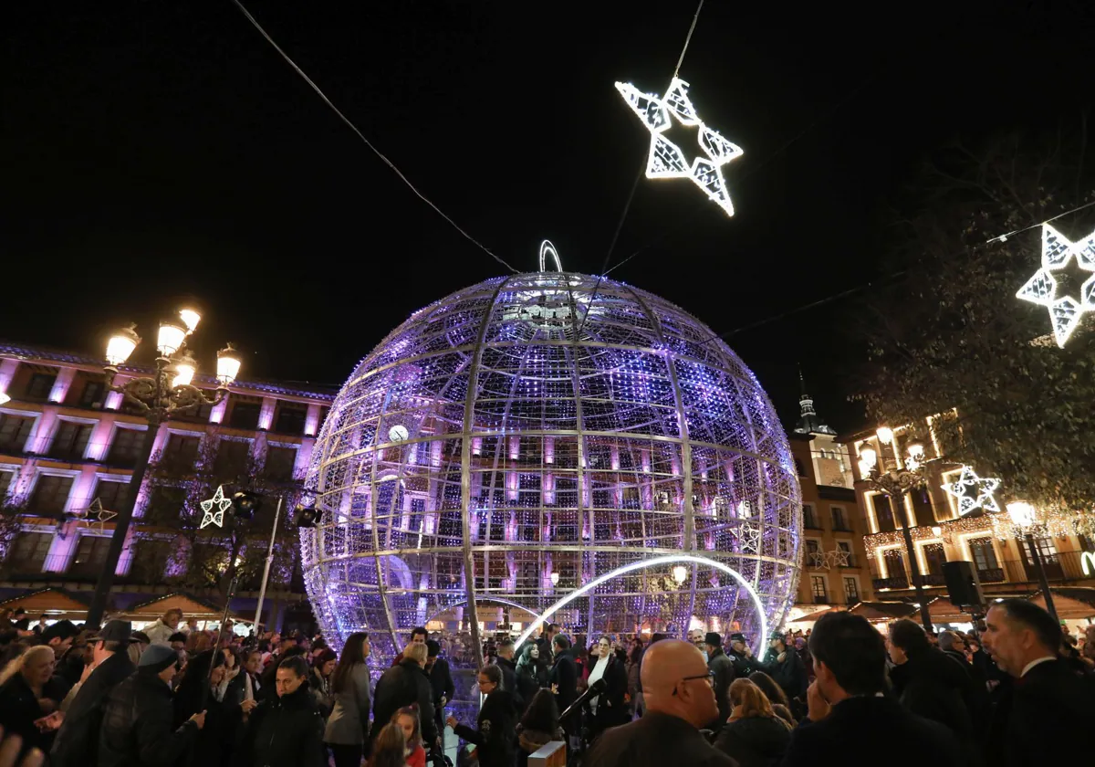 Momento del encendido de las luces de Navidad en la plaza de Zocodover