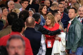 Susana Díaz pide un partido «habitable» en el que cuando hable un crítico no le caiga una «manta de palos»