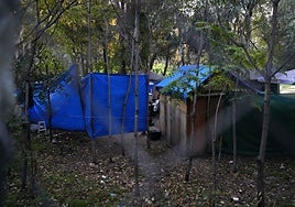 Una histórica manzana de Retiro, abandonada y okupada por indigentes