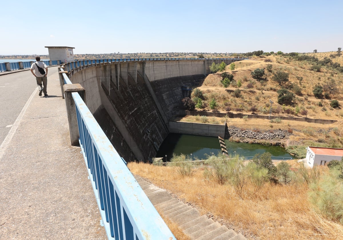 Presa del embalse de La Colada, en El Viso, comarca de Los Pedroches