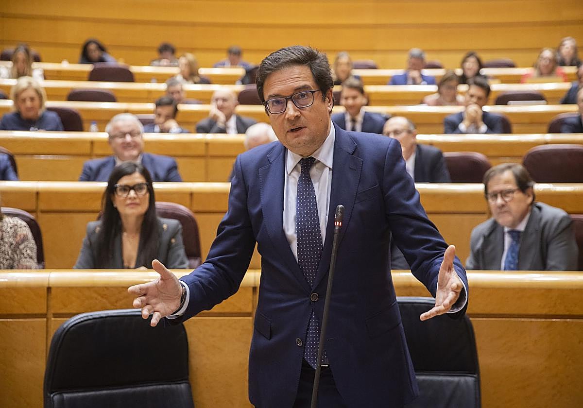 Óscar López, ministro para la Transformación Digital, en el Senado