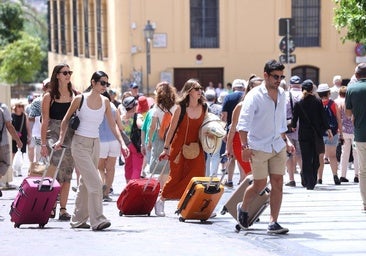 El sector turístico de Andalucía alerta de las pérdidas que causa el sistema de registro de viajeros
