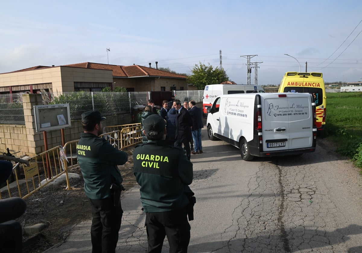La mayoría de los residentes en Villafranca de Ebro regresan al centro incendiado