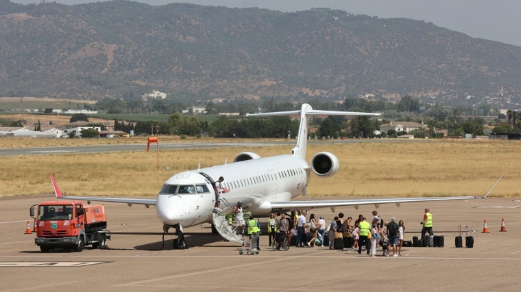 Vuelo de Air Nostrum este verano pasado en el aeropuerto de Córdoba