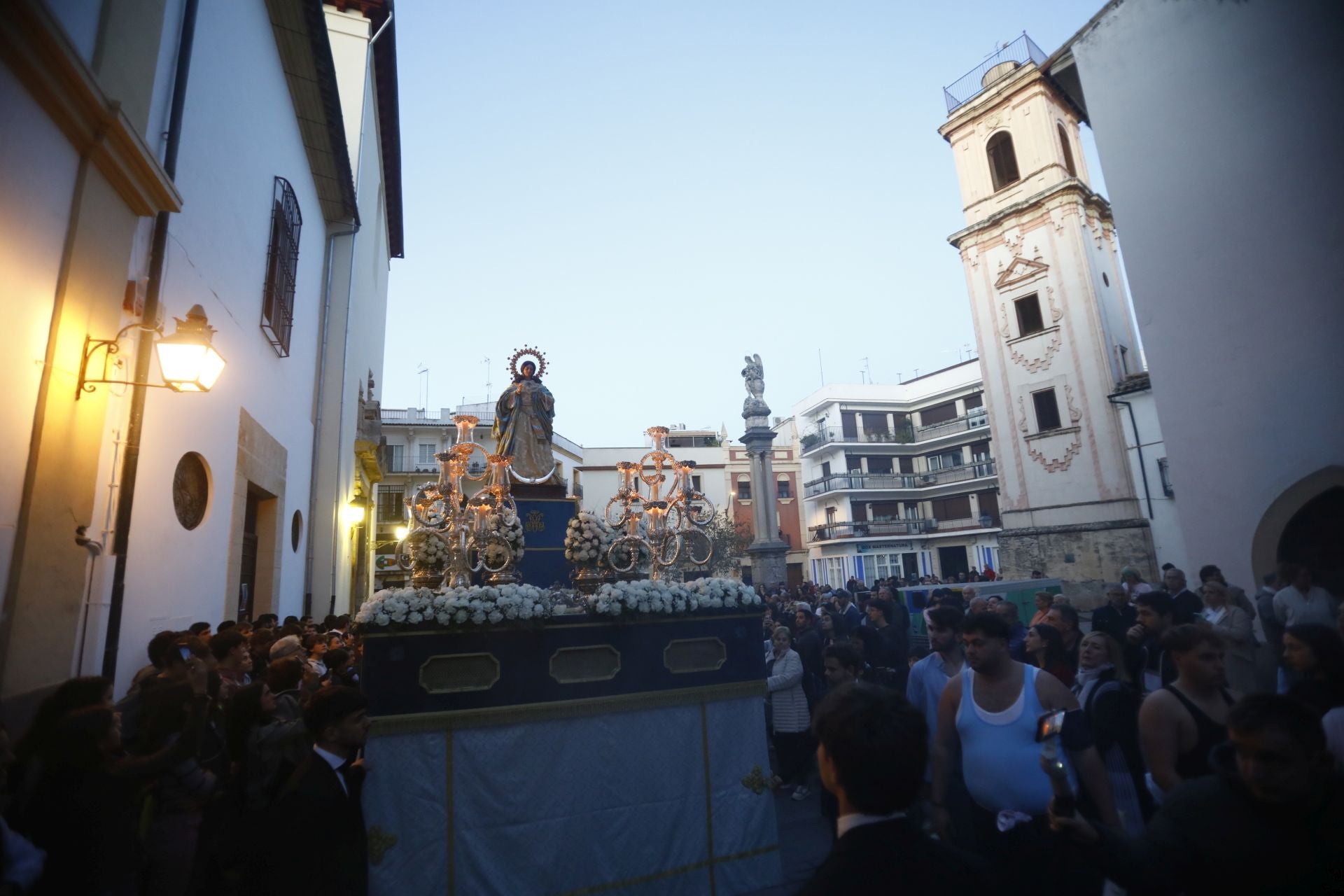 La procesión de la Inmaculada con los jóvenes de Córdoba, en imágenes