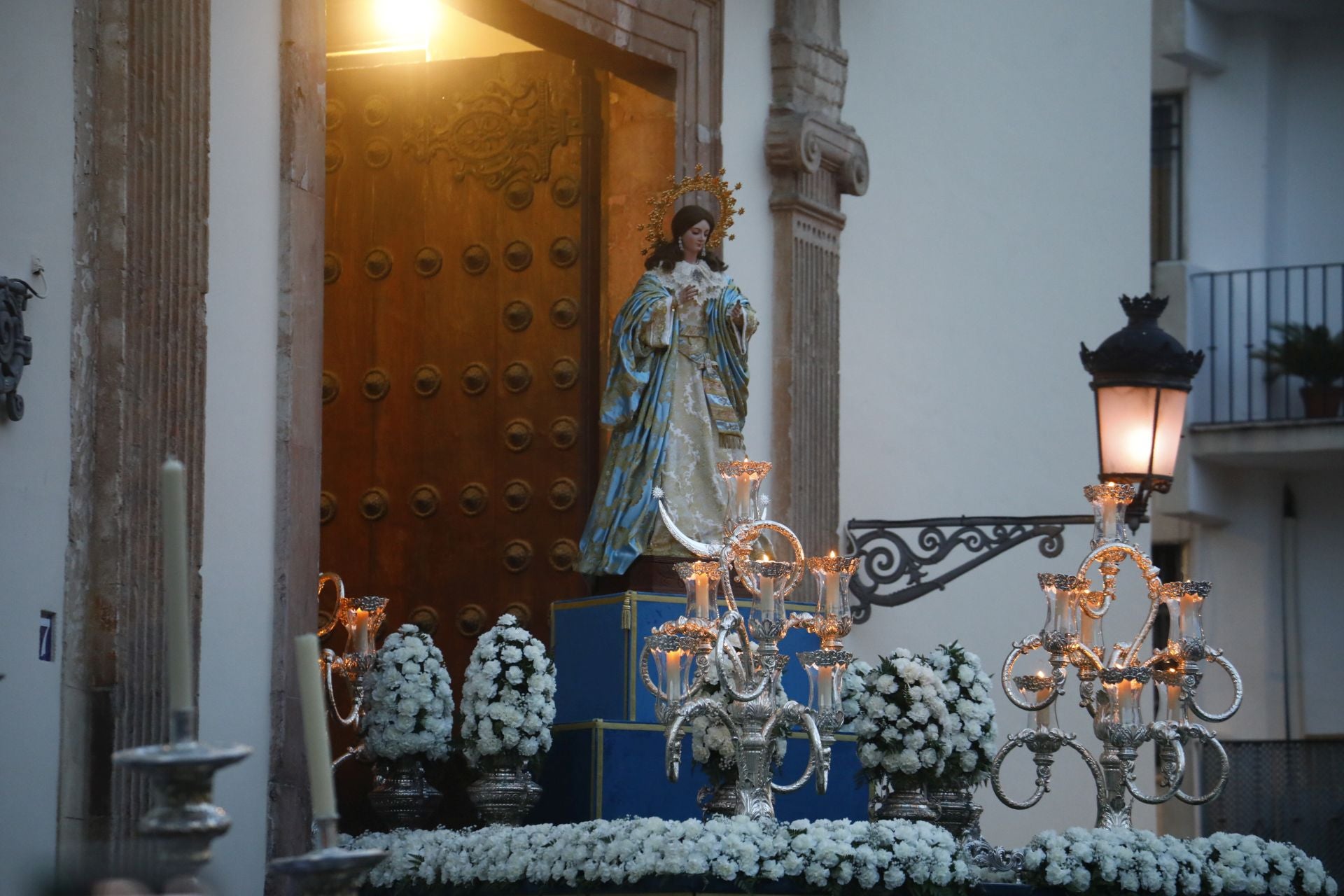 La procesión de la Inmaculada con los jóvenes de Córdoba, en imágenes