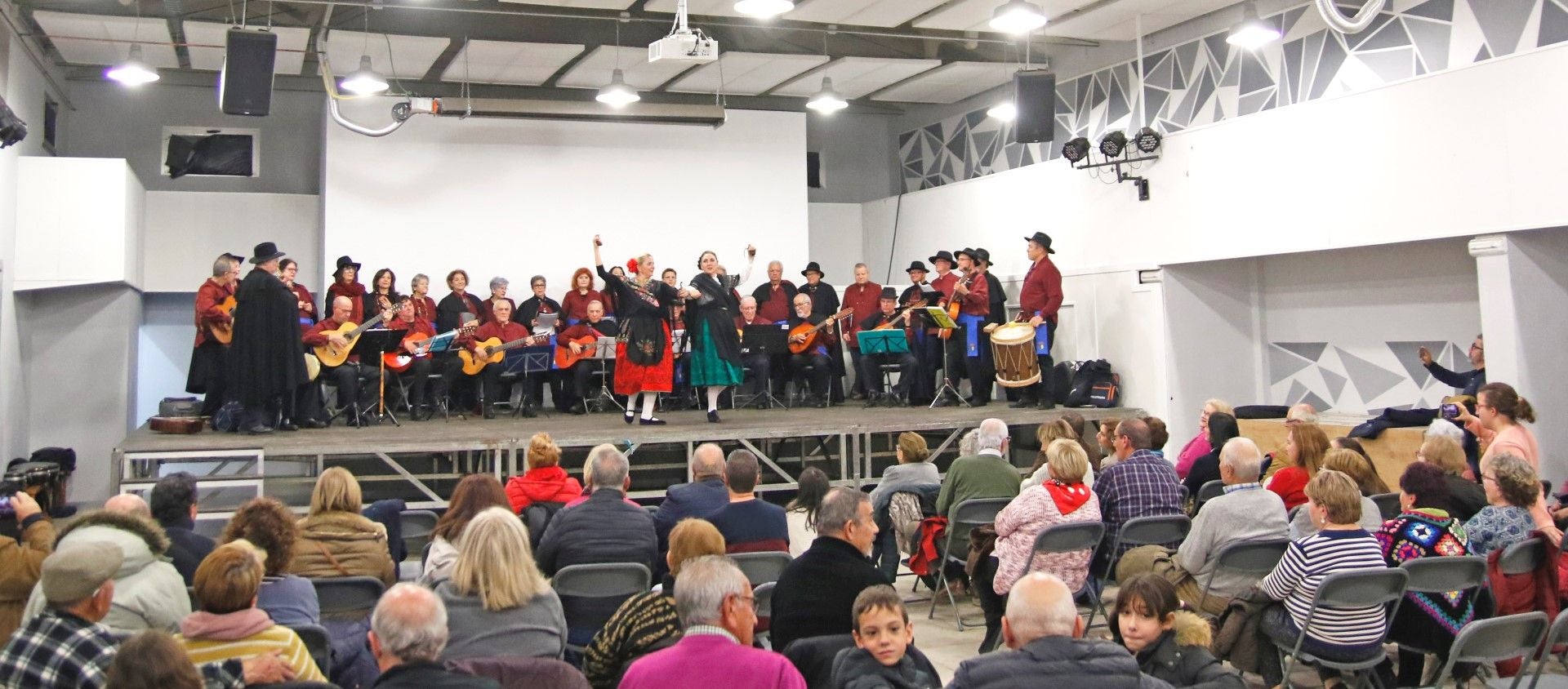 San Bartolmé de las Abiertas inaugura la Navidad con un concierto de &#039;La Parranda Castellana&#039;