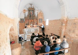 Un cura de pueblo por esas carreteras de Dios