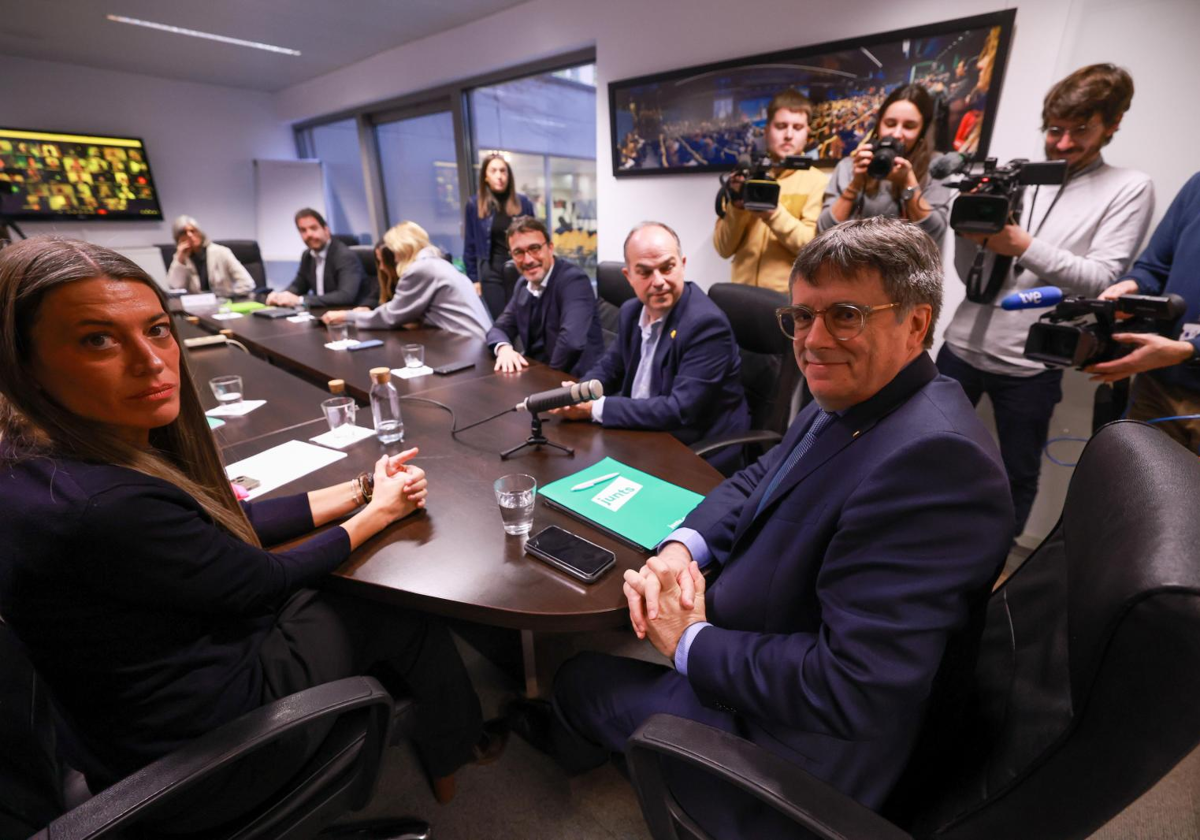 Carles Puigdemont, hoy, durante la reunión de la cúpula de Junts, en Bruselas