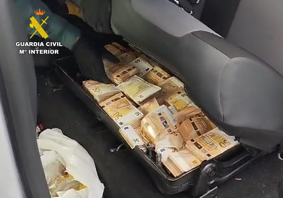 La Guardia Civil encontró 280.000 euros en billetes de 50