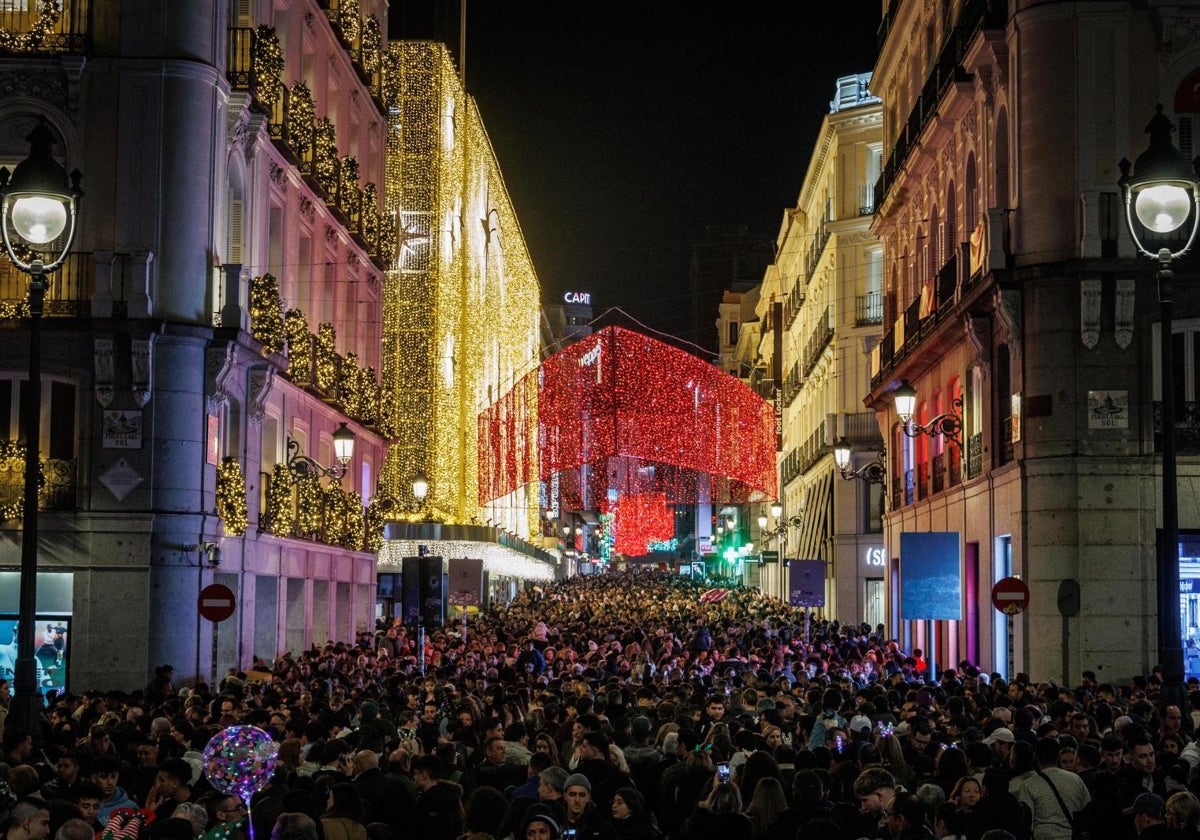 Calle Preciados durante el viernes 6 de diciembre