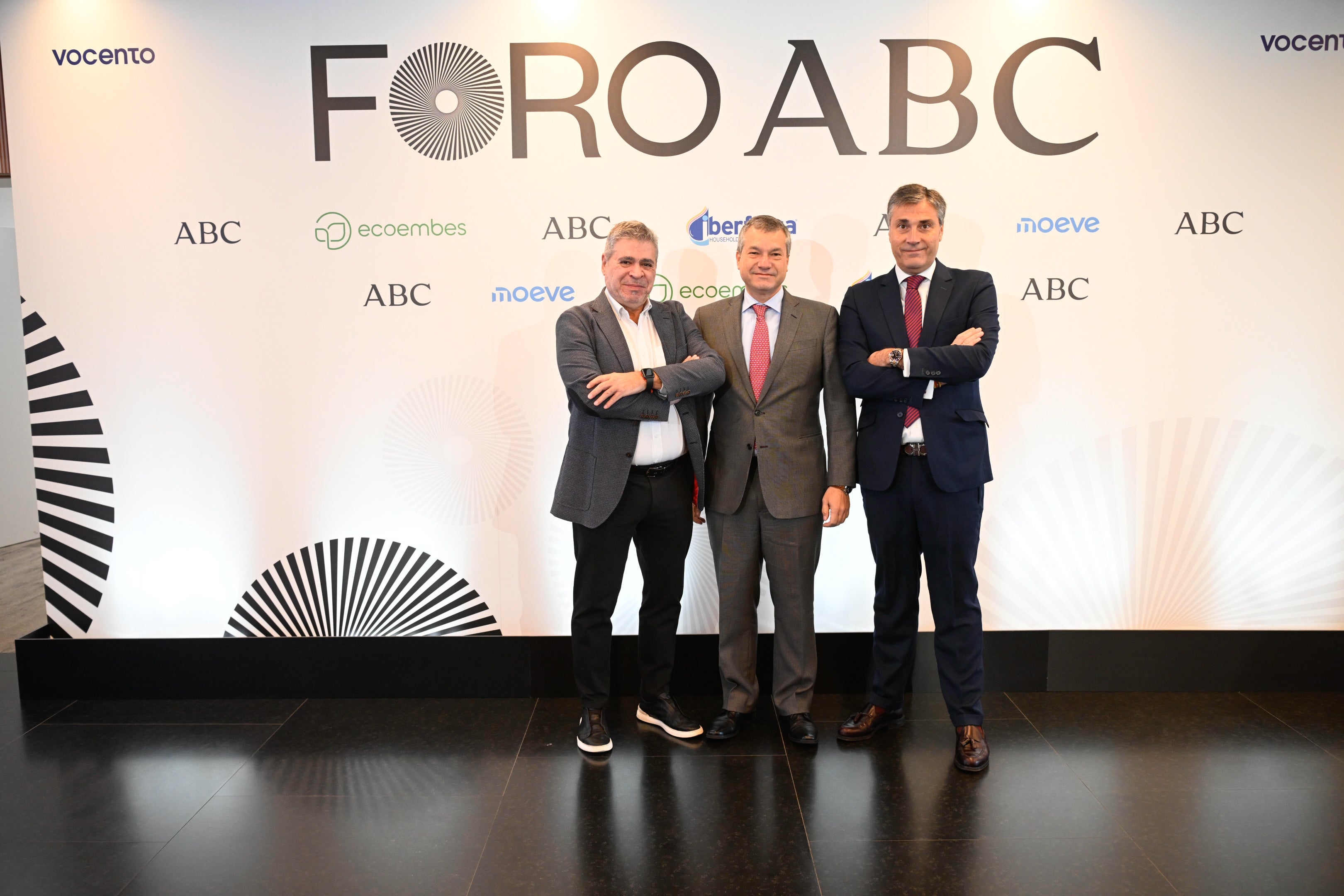 Francisco Rubio, consejero de Iberfrasa; Javier Solans, CEO de Iberfrasa y Francisco Montoro, miembro del Consejo Consultivo de Castilla-La Mancha.