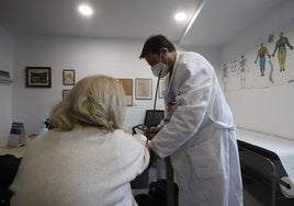 El SAS facilitará en 2025 la contratación de médicos y personal de enfermería de fuera de la Unión Europea