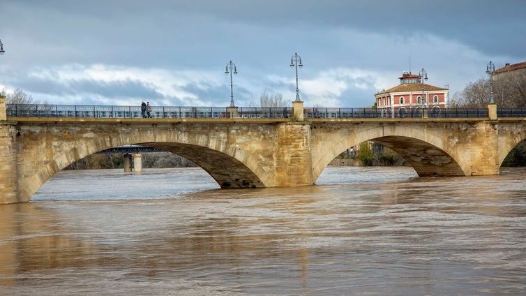 La crecida ordinaria del Ebro entra en la provincia de Zaragoza con un caudal ya estabilizado