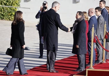 La ausencia en Notre Dame intensifica la ofensiva de Albares contra Zarzuela