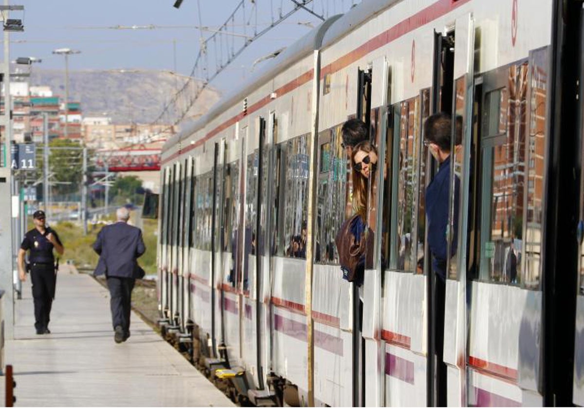 Imagen de archivo de un tren de Cercanías