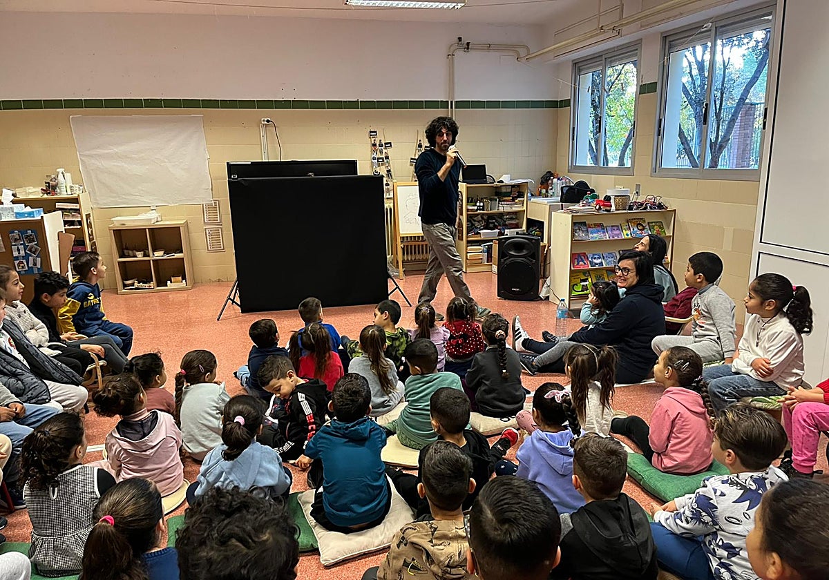 À Punt lleva su espacio infantil La Colla a los colegios afectados por ...