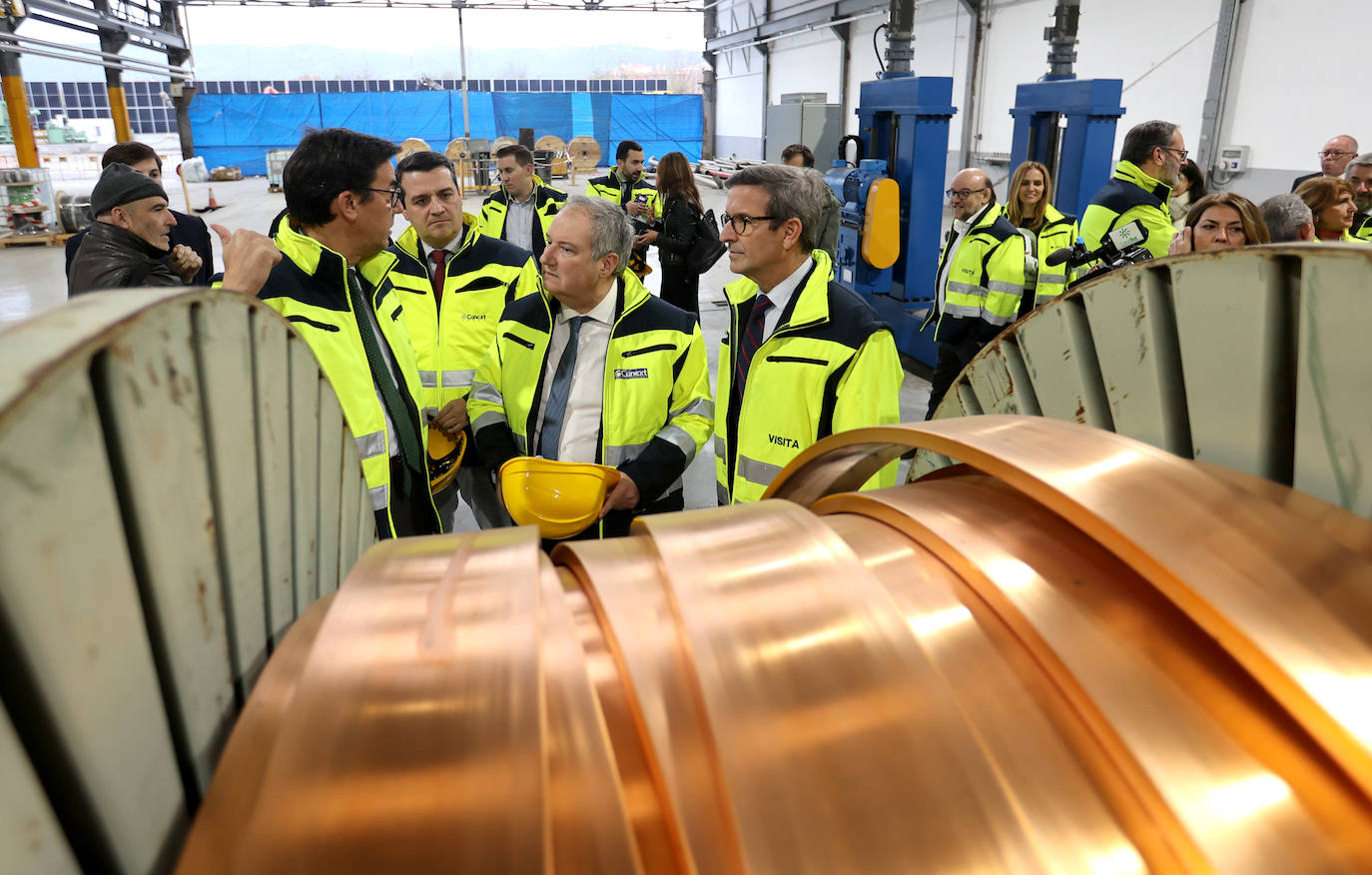 La visita del ministro de Industria a Cunext Copper en Córdoba, en imágenes